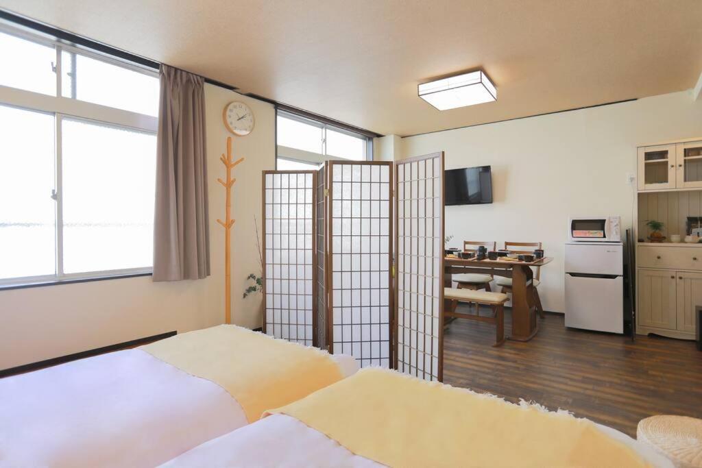 道頓堀民泊51,道頓堀真ん中,mini浮世絵美術館,心斎橋,家族旅行,family Trip Apartemen